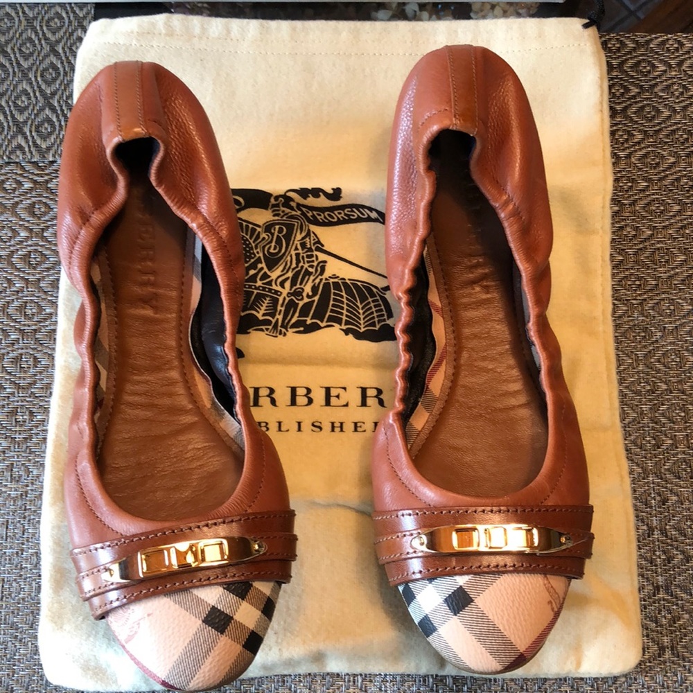 Burberry Haymarket Tan Ballerina Flat Size 9.5